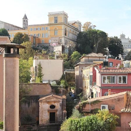 Luxury Art Apartment In Trastevere With Terrace Rom Exterior foto