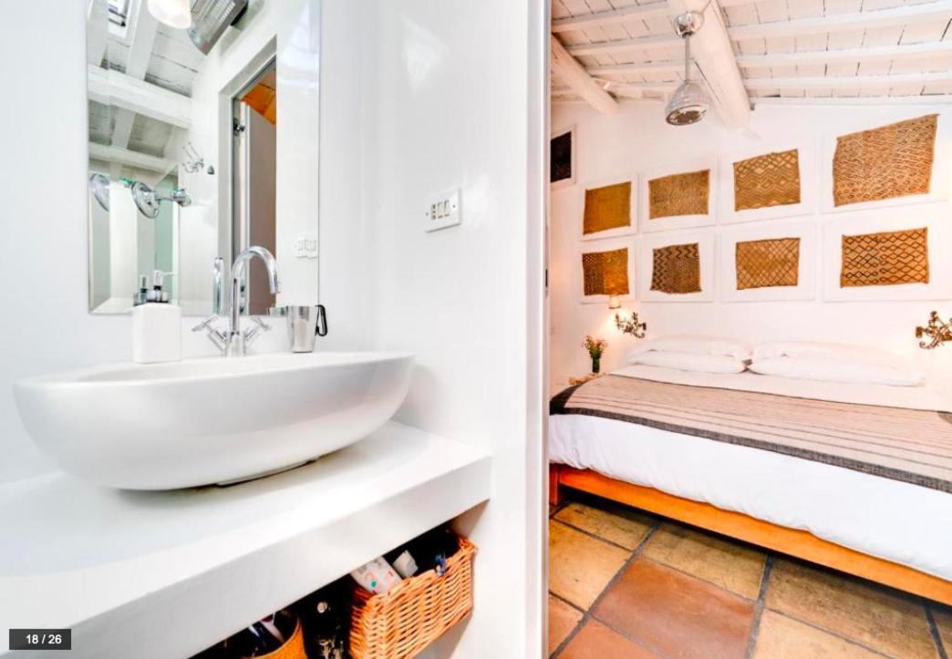 Luxury Art Apartment In Trastevere With Terrace Rom Exterior foto
