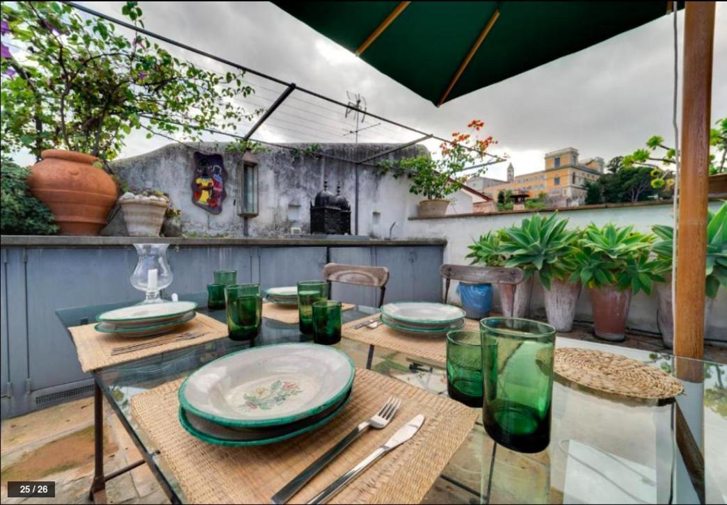 Luxury Art Apartment In Trastevere With Terrace Rom Exterior foto